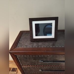 Aluratek 8" Digital Photo Frame - ADPFD08F - Excellent Condition